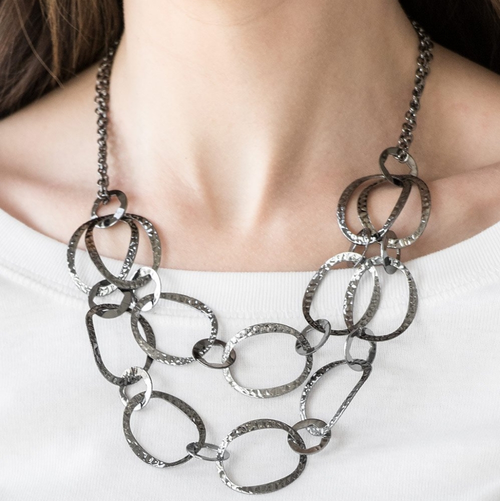 Paparazzi Circus Chic Black Necklace Set